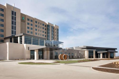 Embassy Suites by Hilton Kansas City Olathe