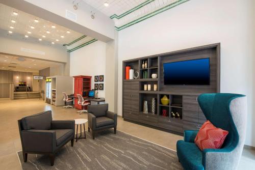 Home2 Suites by Hilton Indianapolis Downtown