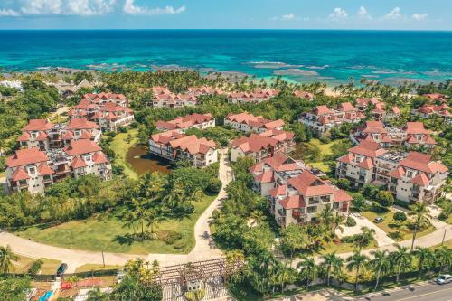 Nearby beach and beach club at Portillo NF in Abra Grande