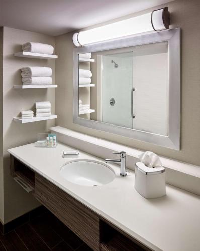 Hampton Inn by Hilton Sarnia-Point Edward