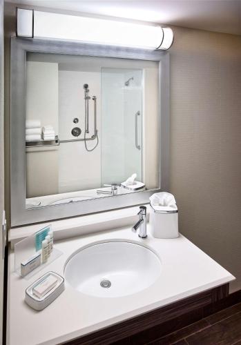 Hampton Inn by Hilton Sarnia-Point Edward