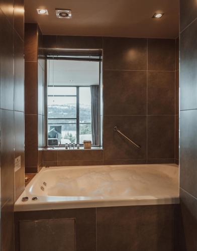 Hot tub, Bosque del Nahuel Hotel in Llao Llao