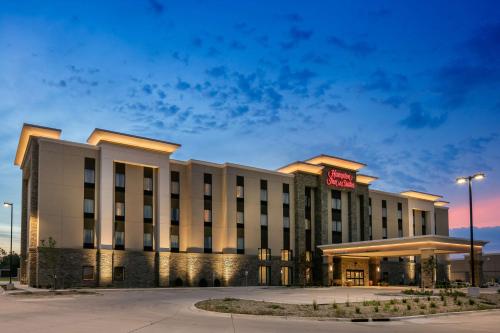 Hampton Inn & Suites Mason City, IA