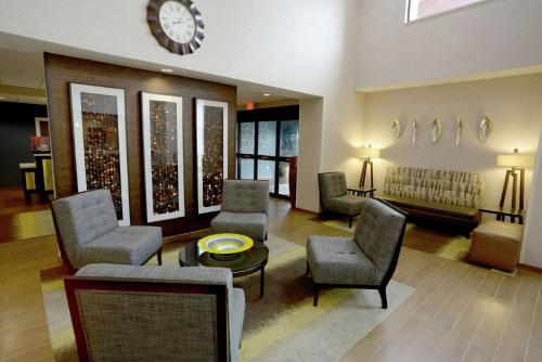 Hampton Inn & Suites Ponca City - image 8