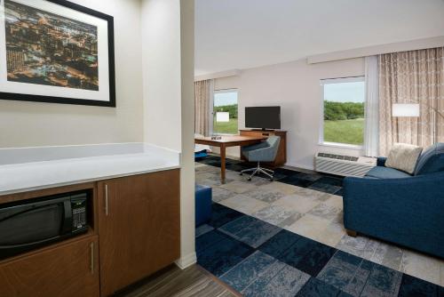 Hampton Inn & Suites San Antonio Brooks City Base, TX