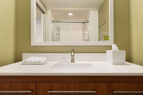 Home2 Suites by Hilton Milwaukee Brookfield