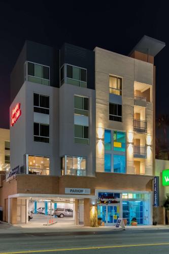 Hampton Inn By Hilton & Suites Los Angeles - Glendale