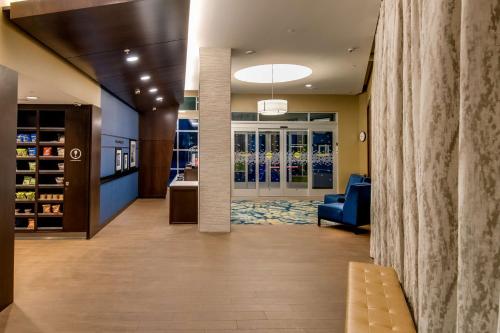 Hampton Inn & Suites Los Angeles - Glendale - main image