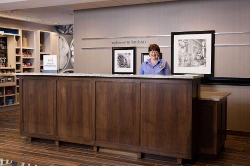 Hampton Inn & Suites-Hudson Wisconsin