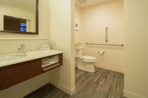 Hampton Inn & Suites Cazenovia, NY