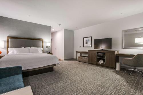 Hampton Inn By Hilton & Suites Dallas-Central Expy/North Park Area