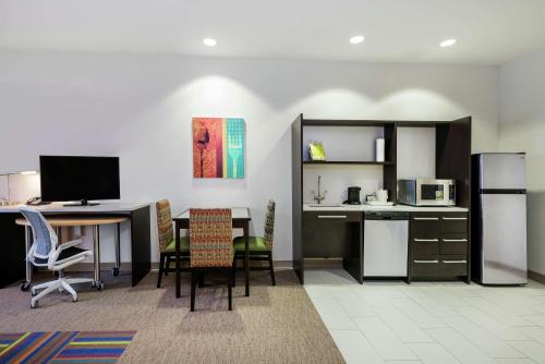 Home2 Suites By Hilton Austin Airport - image 14