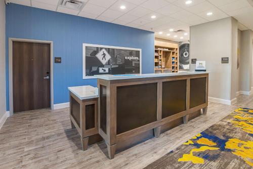 Hampton Inn & Suites Colleyville DFW Airport West - image 10