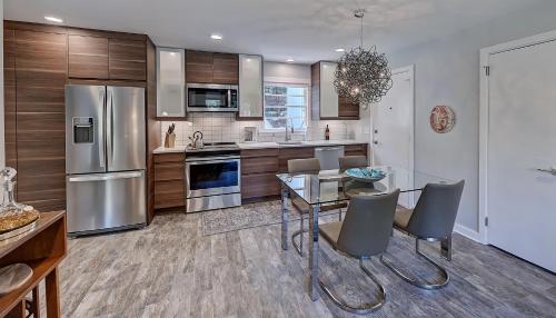 The Home Collection CLT: 510 Queens