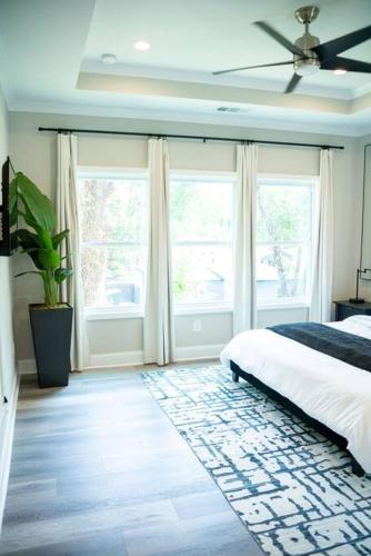 BRAND NEW: Urban Oasis 5 min from Mercedes Benz in Atlanta University Center