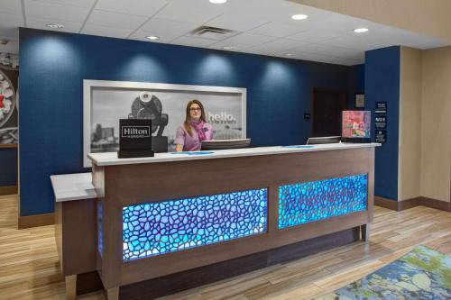 Hampton Inn & Suites Syracuse North Airport Area