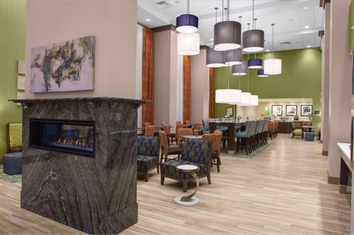 Hampton Inn & Suites Syracuse North Airport Area