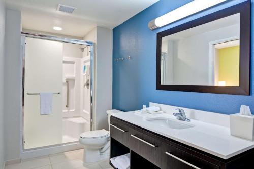 Home2 Suites by Hilton Azusa Room Type - King Suite - Hearing Access/Non-Smoking