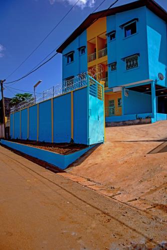 RÉSIDENCE DES 7 COLLINES RÉSIDENCE DES 7 COLLINES