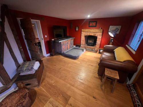 Hound and Human Holiday Cottage - Redgrave, Suffolk