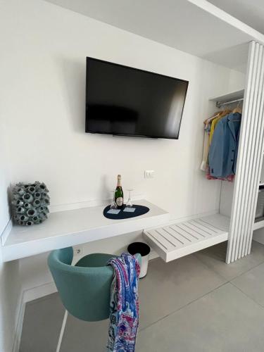 Queen Room with Sea View image 8