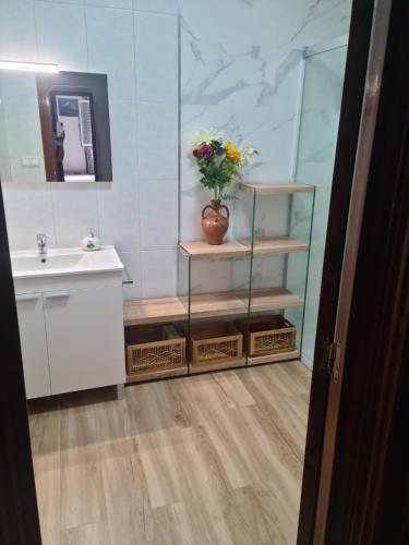 Fürdőszoba, Allotjament dels Ports in La Senia