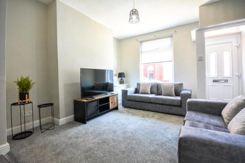 Stay with Alexandra - Free Parking - Free Wifi Superb Location, Liverpool (photo 2)