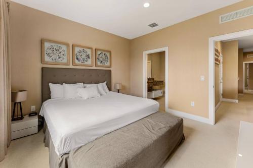 7659 Magic Village new 8 guests 4 suites 8 min Disney