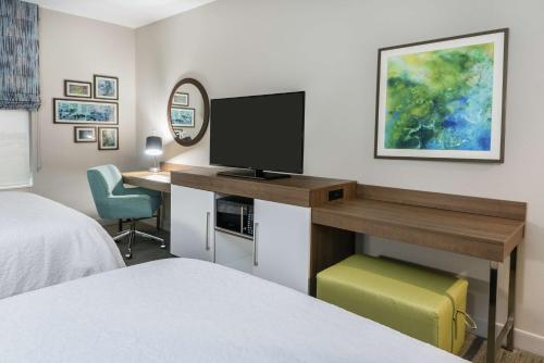 2 queen beds