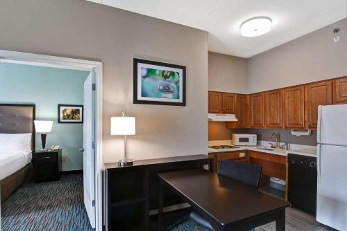 Homewood Suites by Hilton Aurora Naperville - image 6
