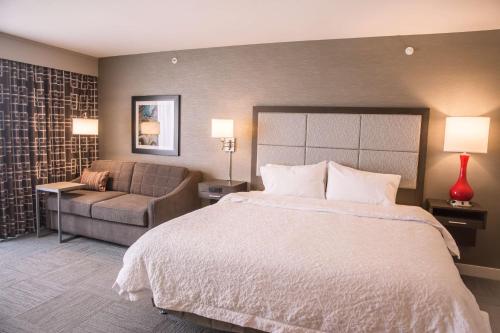 Hampton Inn-Pontiac - image 12
