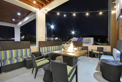 Facilities, Home2 Suites by Hilton Dallas DeSoto in Desoto