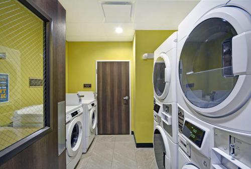 Home2 Suites By Hilton Dallas Desoto - image 9