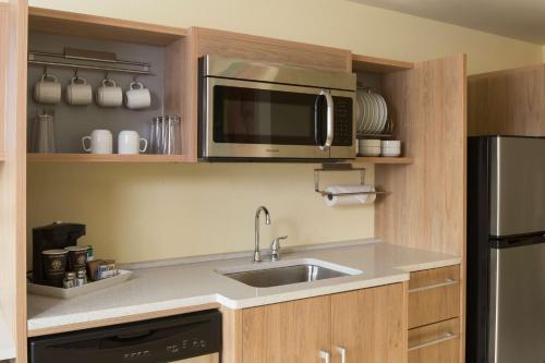Home2 Suites By Hilton Mishawaka South Bend - image 10