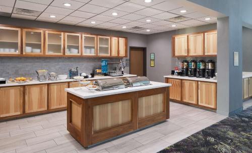 Homewood Suites By Hilton Topeka