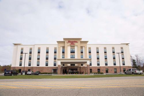 Hampton Inn & Suites Big Rapids, Mi - Hotel - Big Rapids