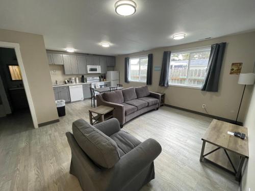Coastal Inn and Suites