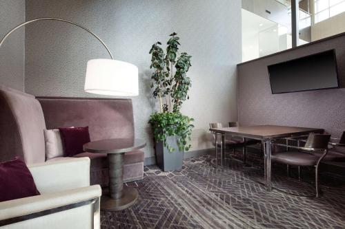 Embassy Suites by Hilton Charlotte Uptown