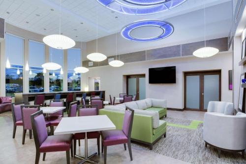 Hampton Inn and Suites Jacksonville/Orange Park, FL