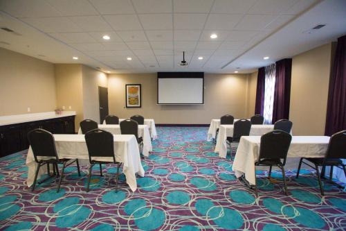 Hampton Inn El Reno - 회의실/연회장