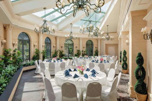 ห้องประชุม / บอลรูม, เดสมอนด์ โฮเต็ล มัลเวิร์น อะ ดับเบิลทรี บาย ฮิลตัน (Desmond Hotel Malvern, a DoubleTree by Hilton) in มัลเวิร์น (PA)