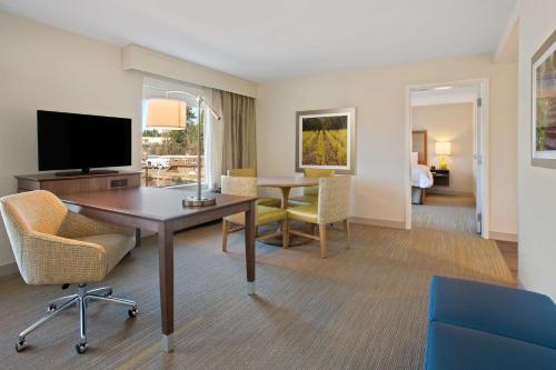 Hampton Inn & Suites- Seattle Woodinville Wa - image 6