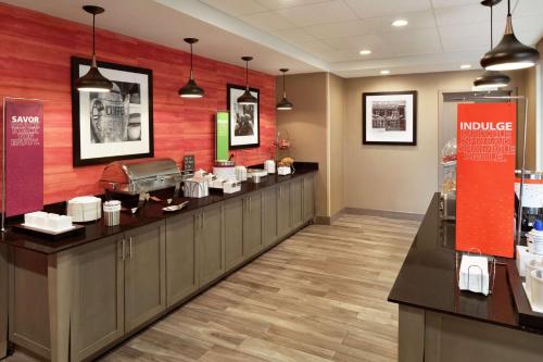 Hampton Inn & Suites St. Louis/Alton, IL