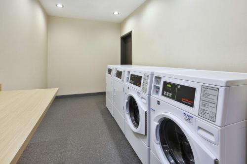 Home2 Suites By Hilton Pittsburgh Area Beaver Valley - image 2