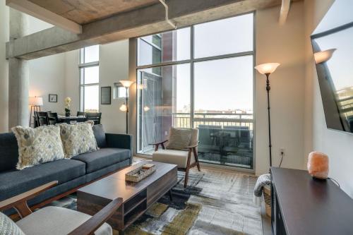 Traveler's Haven 1bd 1 and half bath 2 story East Nashville Condo - image 13