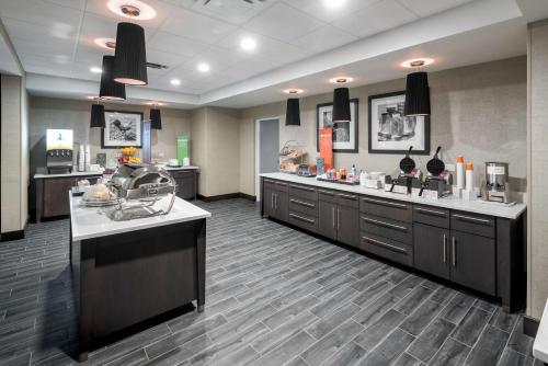 Ételek és italok, Hampton Inn & Suites West Melbourne-Palm Bay Road in West Melbourne