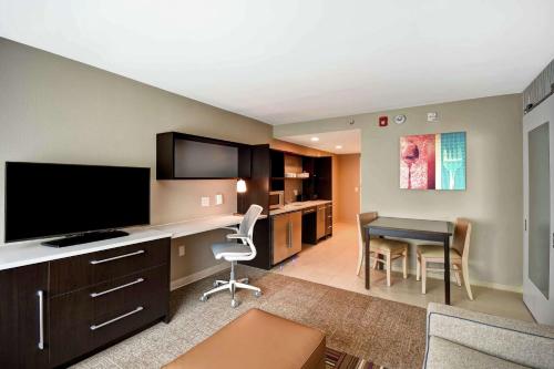 Home2 Suites by Hilton Atlanta Norcross - image 2