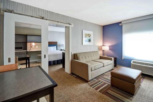 Home2 Suites by Hilton Atlanta Norcross - image 14