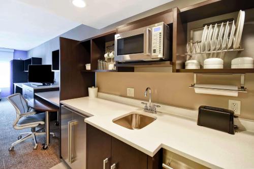 Home2 Suites by Hilton Atlanta Norcross - image 7