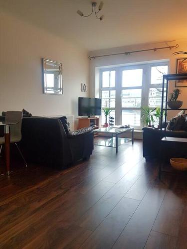 Bright, modern apartment in Grand Canal Dock